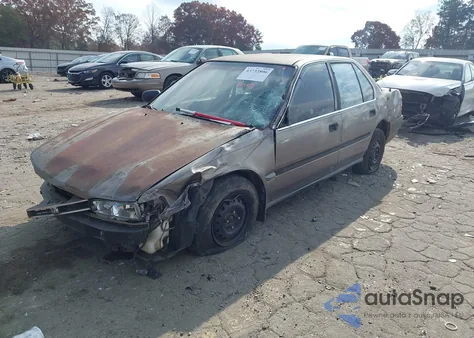 1992 Honda Accord Dx из США, поврежденный, VIN 1HGCB7643NA202599